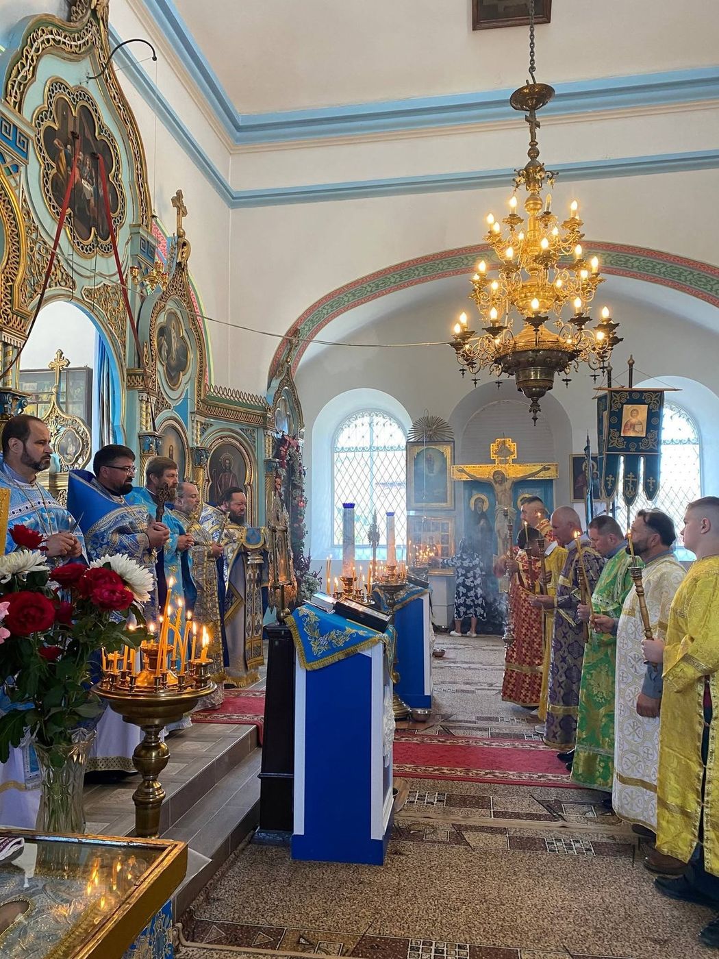 Soborul la iconostas, la slujba hramului