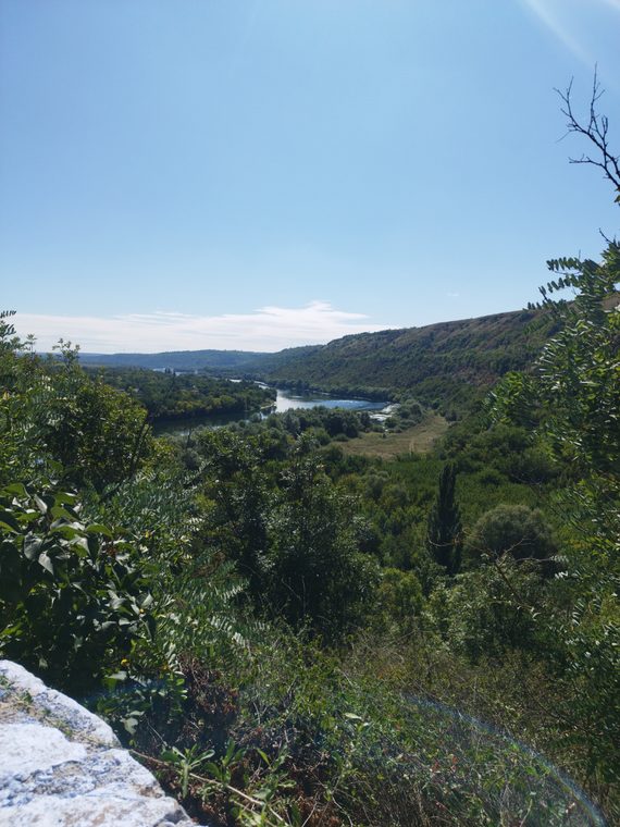 Valea, spre amiază